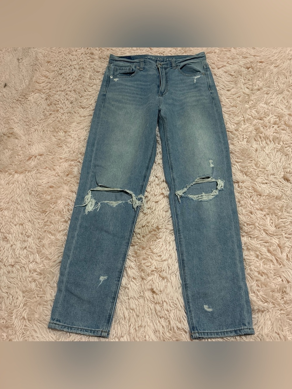 American Eagle mom jean size 4